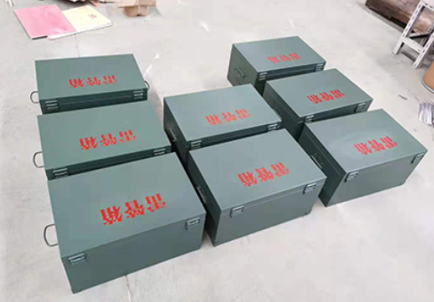 岳阳炸药箱和雷管箱一般是怎么存放的？